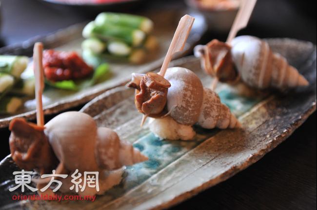 日本海螺，日本海螺个头硕大，肉质饱满，以高汤煮熟，尽显原味。售价：35令吉++