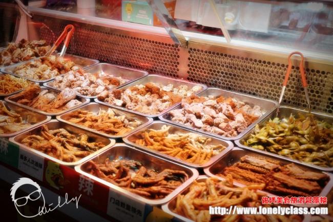 各式各样的小吃可以在北京路找得到。