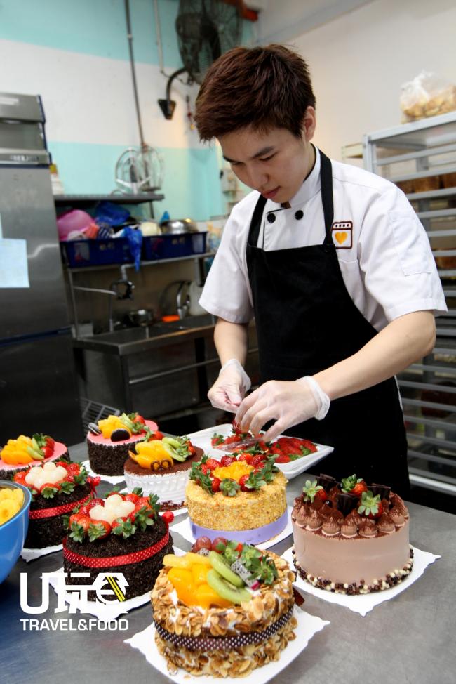 蔡咏伦表示，店里每日都有不少客制蛋糕的订单，力求为客人烘焙出让他们满意的蛋糕。