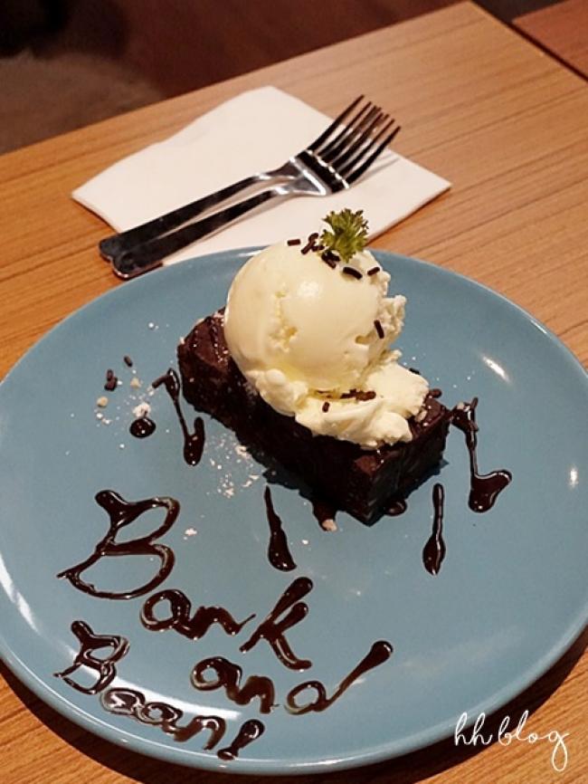 Brownie with Vanilla Ice Cream   RM10.80