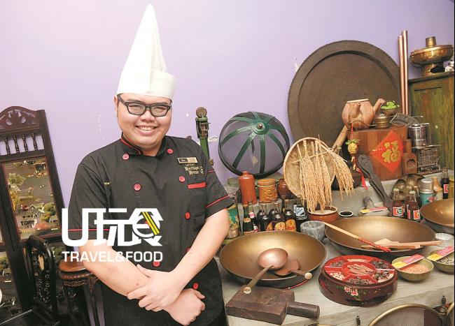 虽然小雅轩主厨Chef Oscar仅接触娘惹菜3年，但他拥有多年烹调中菜和马来菜的经验， 煮起娘惹菜也容易上手。