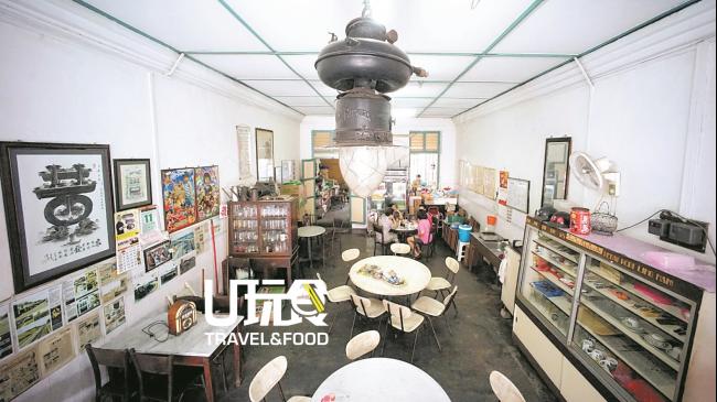 岭南茶室曾入选大马百大传统茶餐室，该店所售卖的纯正海南咖啡，令人回味。