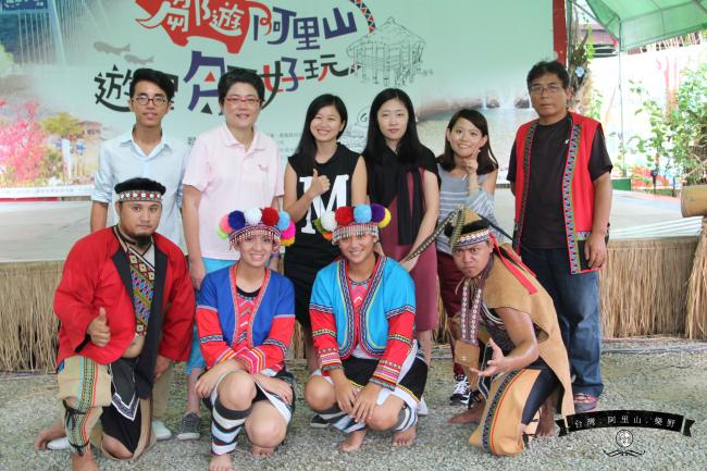 逐鹿社区的文化表演的舞者都是当地社区居民。