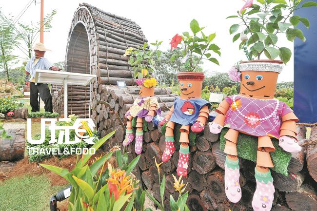 拉美士：拉美士县的园艺景观是以可爱的花盆，搭配可爱的玩偶娃娃，可爱又具有创意，令人印象深刻。