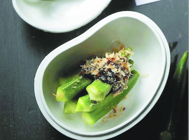 海苔酱搭配山葵口味新奇，呛而不辣很开胃。（摘自 苹果日报）