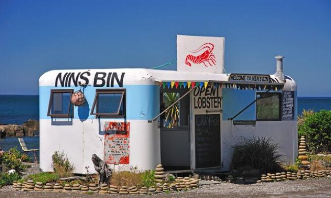 Nin's Bin著名龙虾档口，在kaikoura市区往北的高速公路旁。