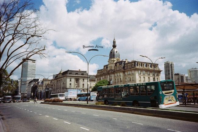 Konica菲林相片的布宜诺斯艾利斯巴士总站Retiro,就像时间停止在30年前『春光乍泄』感觉一样。