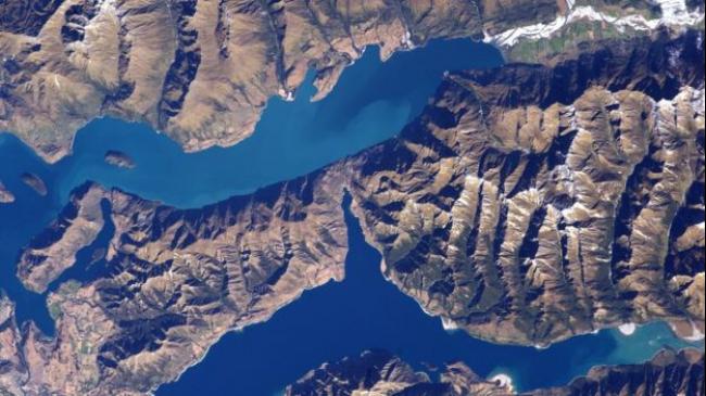 英国宇航员皮克在国际空间站上拍摄的新西兰地貌。