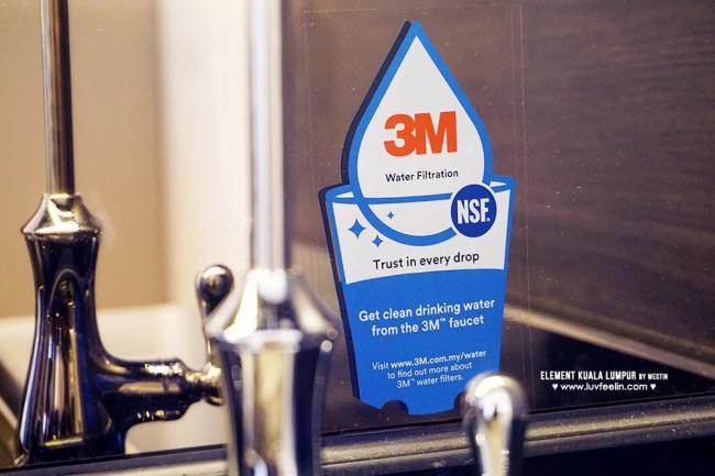 摒弃了一般酒店提供的瓶装矿泉水，3M 滤水即节省用水又环保。
