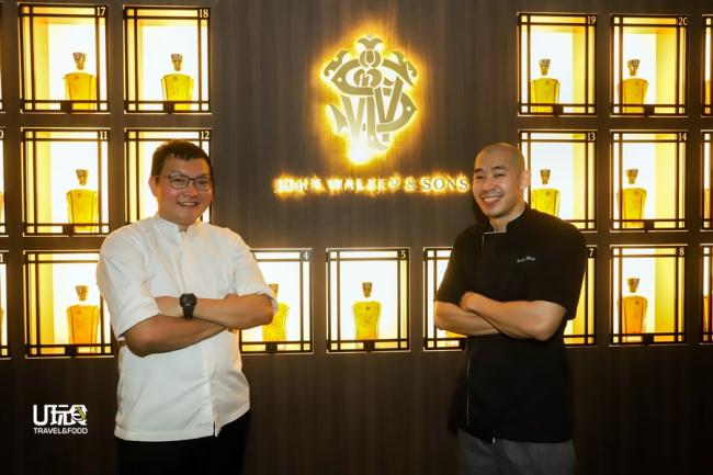 （左起）主厨杰夫里及Spider Kong为XR21 Mastery品酒会掌厨。