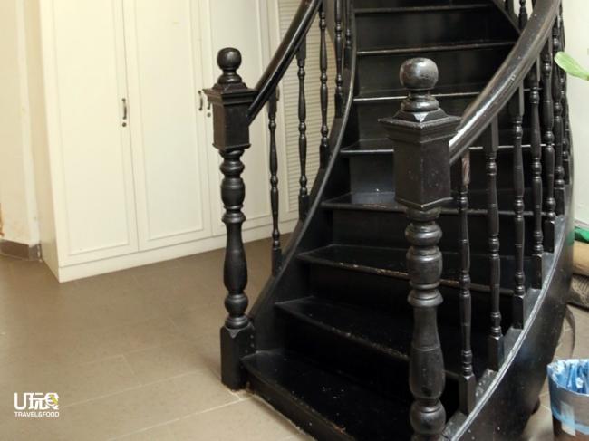 木制旋转楼梯是马六甲老屋的特色之一，至今仍获得相当完好的保存。