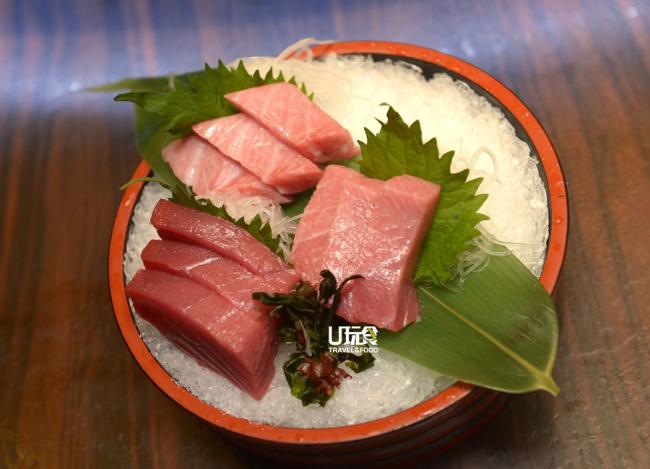 金枪鱼3个不同的部位。油脂最丰富、味道最好的是上腹部肉。