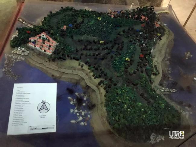 五屿岛博物馆展示五屿岛的模型，让民众更了解该岛的景点。