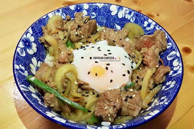 月光牛肉饭 (Yakiniku Rice RM18)