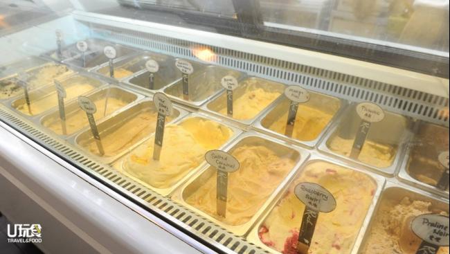 「The Carpenter's Daughter」店主在隔壁也开设一间「Rach」甜品和冰淇淋屋，专门出售蛋糕、咖啡和冰淇淋，其中冰淇淋都是100%天然和手工制作，味道不会太甜，甚至有些口味是适合老人家吃。