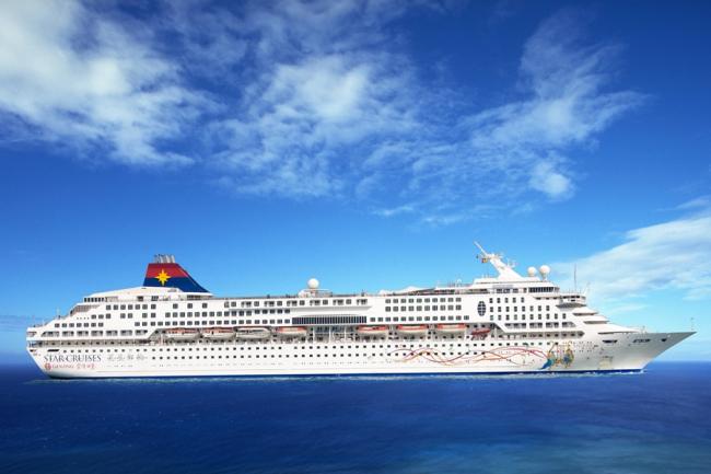 「双子星号」船身长 230 米、阔 29 米，楼高 13 层，拥有 765 间客房，特色佳肴及各项娱乐设施应有尽有。