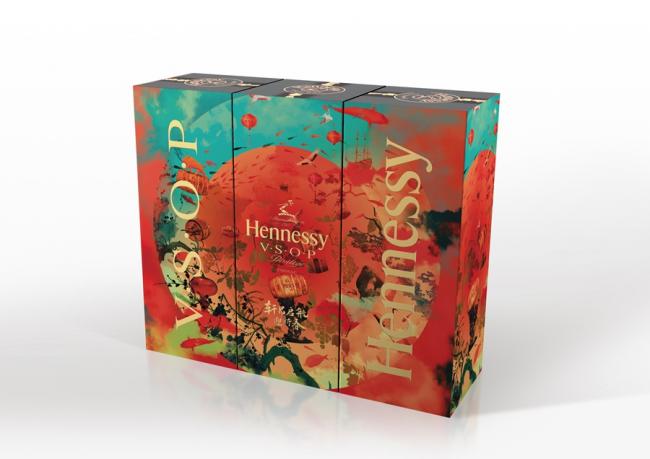 Hennessy农历新年佳节推出的独特限量包装气派又应节，适合送礼或收藏。