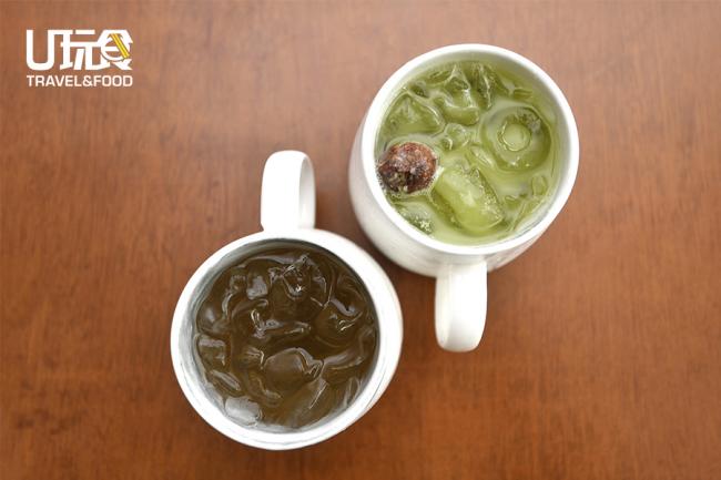店家自制饮料——香茅姜茶（左）及沙梨酸梅。或许是加了冰块的缘故，香茅姜茶味道较淡，而沙梨酸梅的浓郁味道让人一喝难忘。