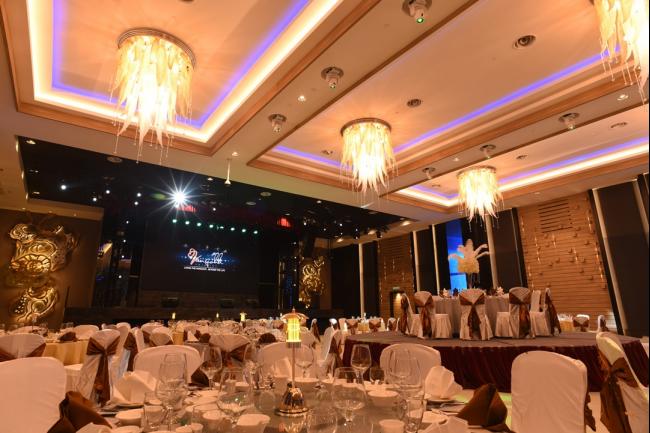 <b>Vantage宴会厅</b> Vangohh Eminent也拥有能够轻松容乃超过千人的连接使宴会厅。