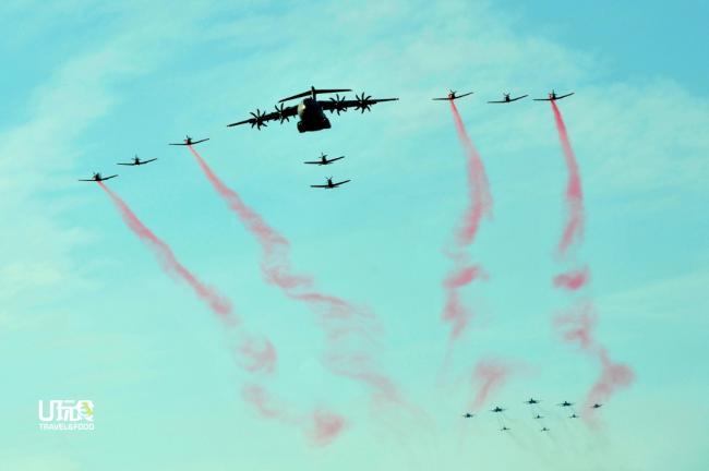马皇家空军以空中巴士A400M进行飞行表演，飞舞浮罗交怡蓝天！