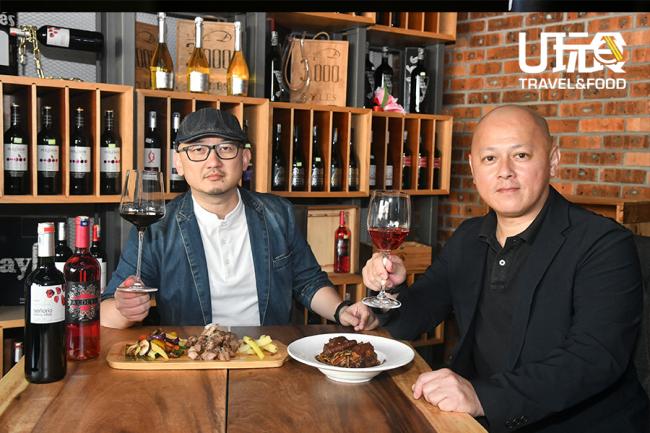 罗国峰（左）和张轩是好朋友兼好拍档，二人盼更多人能透过餐酒搭配上了解更多关于红酒的文化。