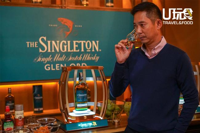 Jeremy Lee教大家「认识」香气，进而走入The Singleton of Glen Ord 14年单一麦芽威士忌丰富及多层次的香味和口感的「味蕾之旅」。