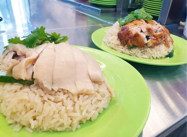 新加坡知名美食海南鸡饭深受游客推崇。