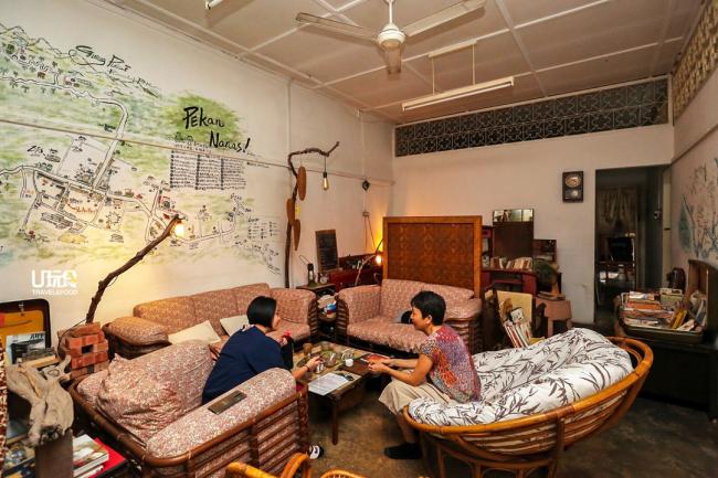 平台咖啡馆和民宿内所有设计皆出自许惠萍和李志良之手，希望住客什么都不做，也能舒适待在民宿。