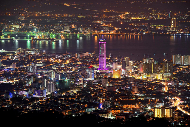 槟城：风景秀丽的城市景观夜间远足