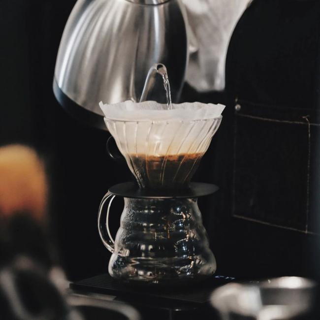 杯测，意指用作发现咖啡是否有瑕疵，同时还可以辨别咖啡的酸质、甜度、触感以及捕捉咖啡风味的方式。让烘豆师决定是否要购买这种咖啡豆或者决定最适合该豆的冲泡方法。主要目的是通过科学的方法来鉴定咖啡的品质。