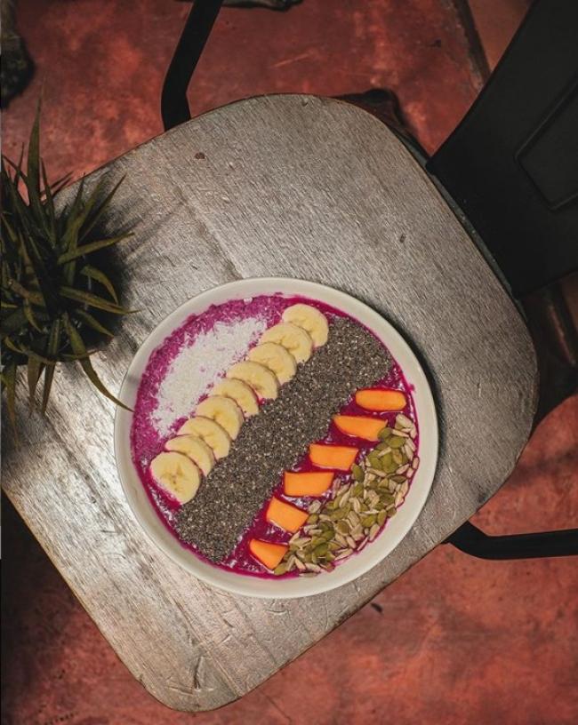 若不想下厨，也可以订购健康的“super goodness bowl”。它含各种浆果、火龙果、香蕉、芒果、草莓、坚果等营养食品。