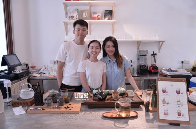 图为夏日即化的3位店长，左起为刘忠汉、郑婉昕及蔡欣颖。