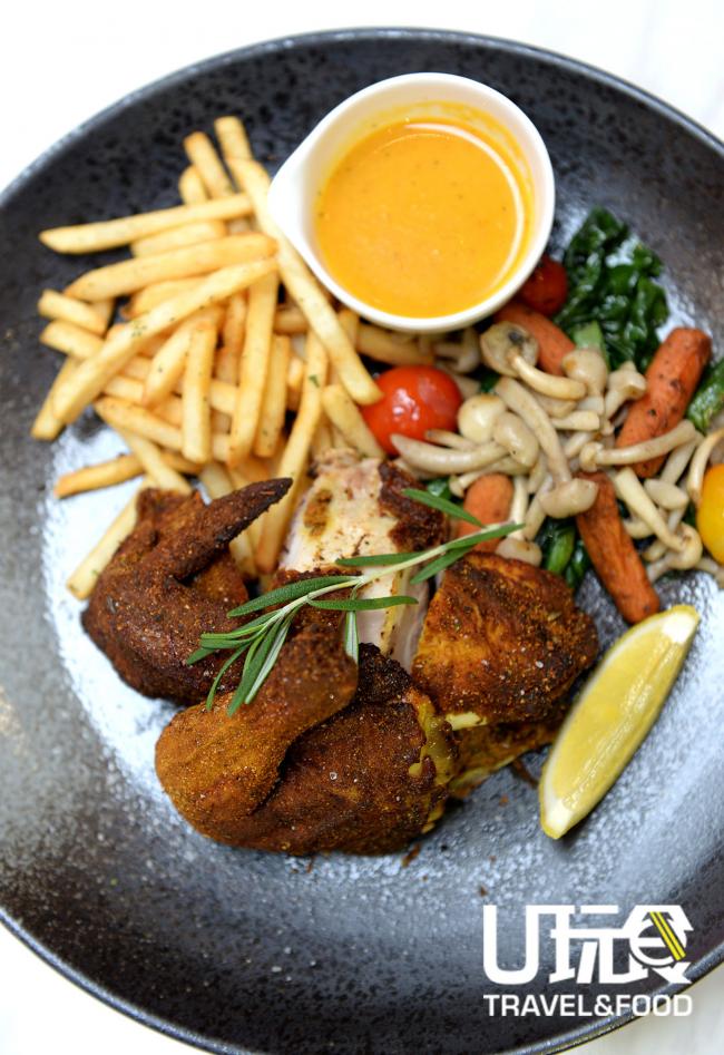 Middle Eastern Style Roast Chicken带着浓郁的香料气息，香料爱好者不妨一试。