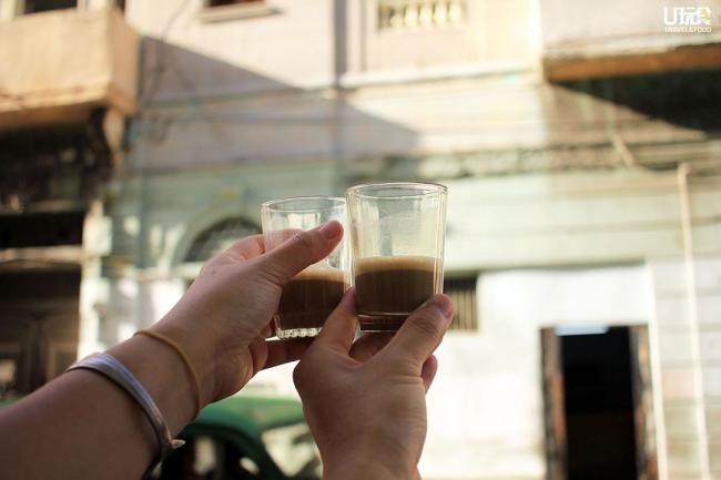 相较于酒店精品咖啡，古巴路边的咖啡也别有风味。