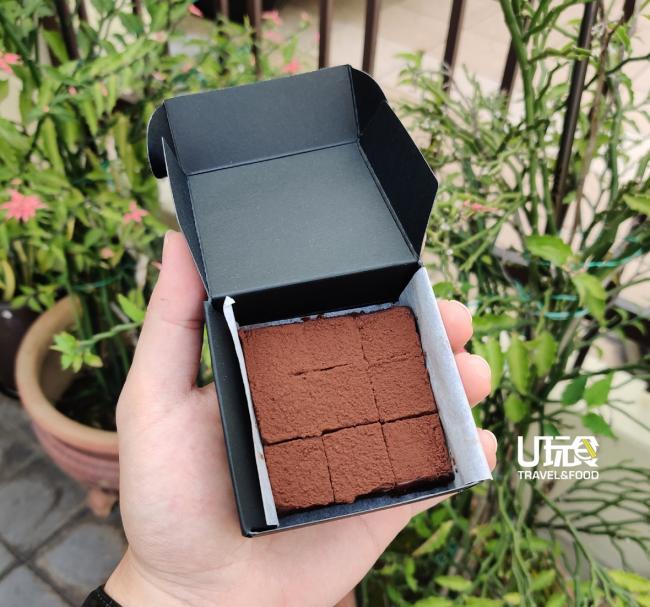 投身甜点制作10年，陈奕鸣依旧不断在研发和创新的路上，近期也推出了一系列新品。图为新品Truffle Chocolate Cube。