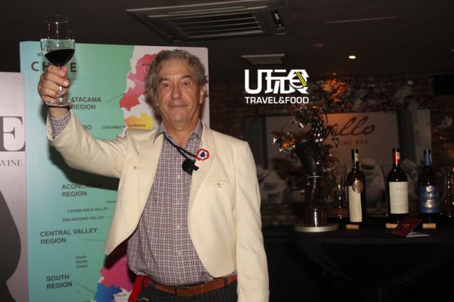 智利大使迪亚歌（Diego Valasco）表示，智利葡萄酒拥有悠久传统的酿造工艺，以及多变的地形和气候，让葡萄酒的口感极佳。