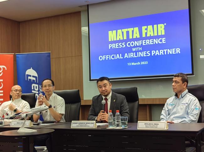 大马航空集团首席执行员阿末陆克曼记者会上透露，马航在此次旅游展为国内和部份国际航班 提供高达45%折扣；民众还有机会赢取往返机票。