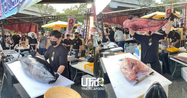 日本厨师“大师级”惊人刀工，成功将金枪鱼骨肉分离，令人赞叹。